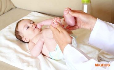Bebekler için Ayak Masajı
