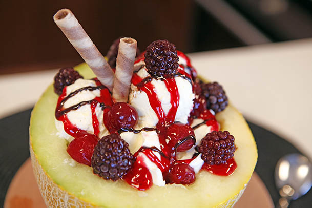 Kavun Yatağında Dondurma Tarifi