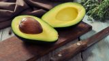 En Özel Meyve: Sağlıklı Yağ Kaynağı: “Avokado”