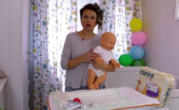Pınar Mallı Anlatıyor: Bebeklerde Banyo Nasıl Yapılır?