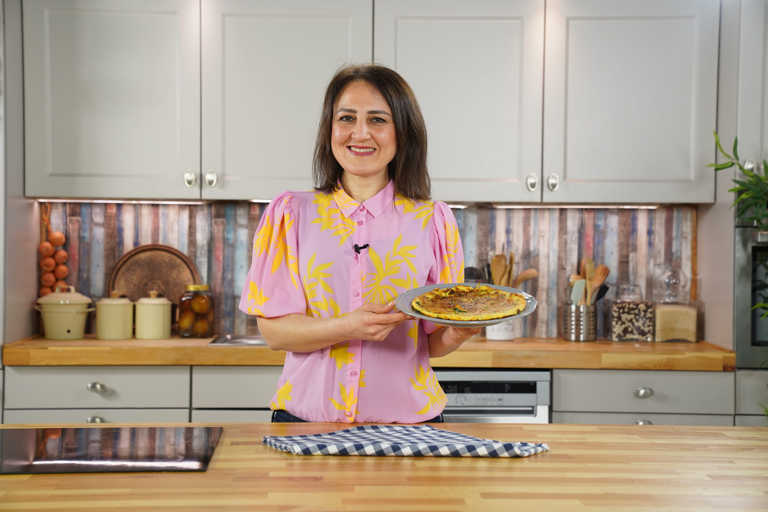 Hülya Meral ile Ekonomik Tarifler: Ispanaklı Kaygana