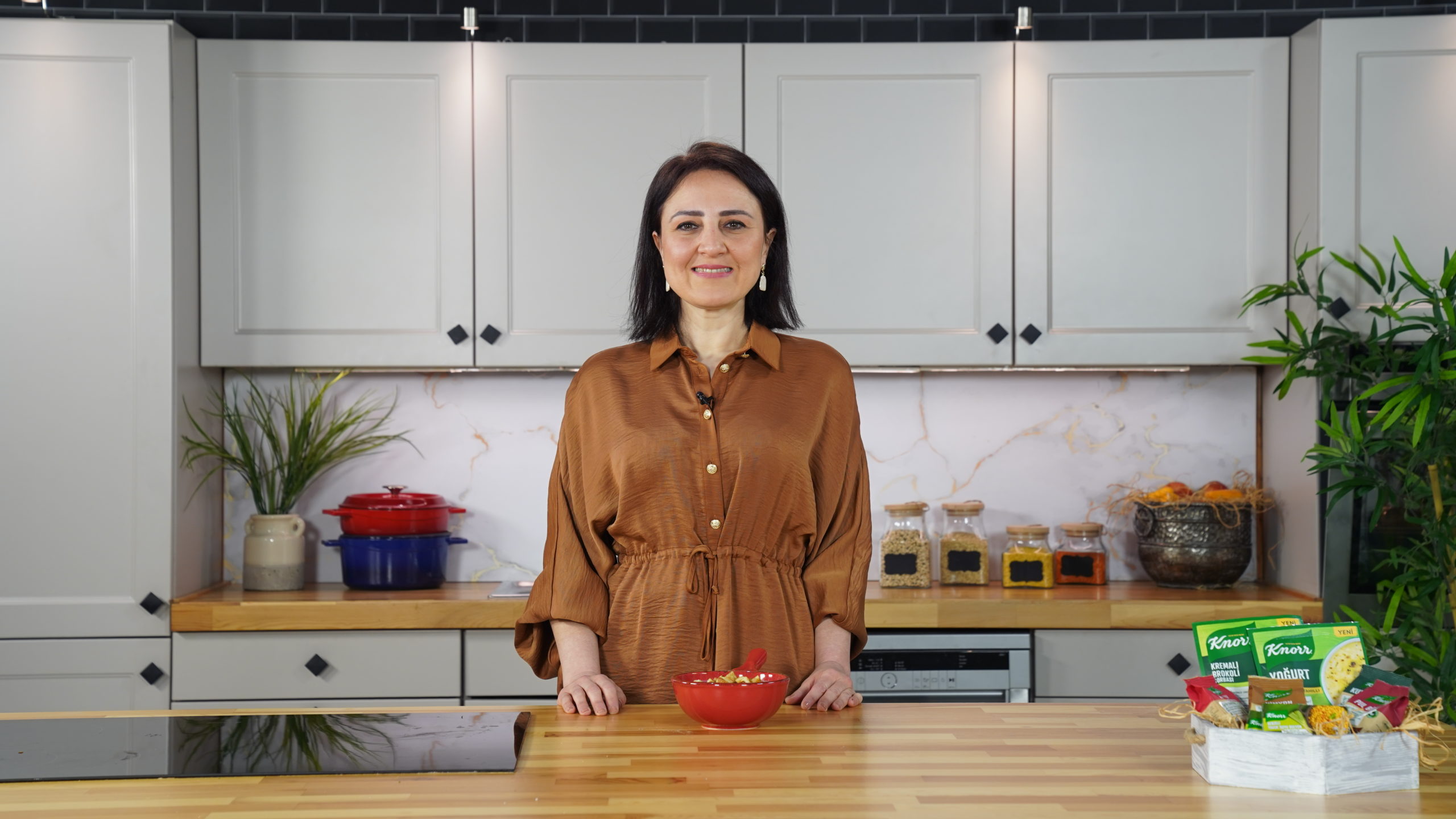 Knorr Katkılarıyla; Hülya Meral ile Ramazan’da Ekonomik Tarifler: Kremalı Brokoli Çorbası