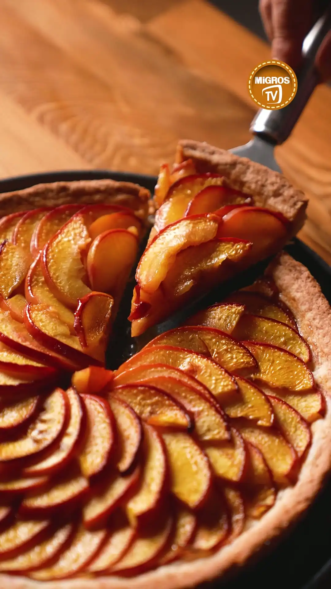 Dondurmalı Nektarinli Tart Tarifi