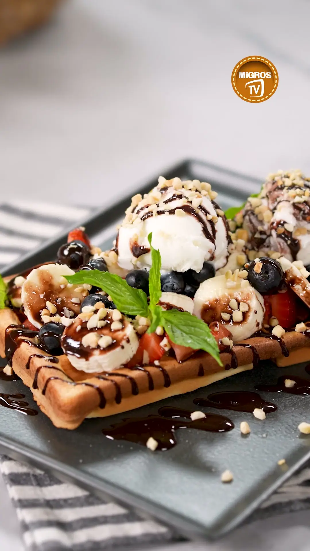 Dondurmalı Waffle Tarifi
