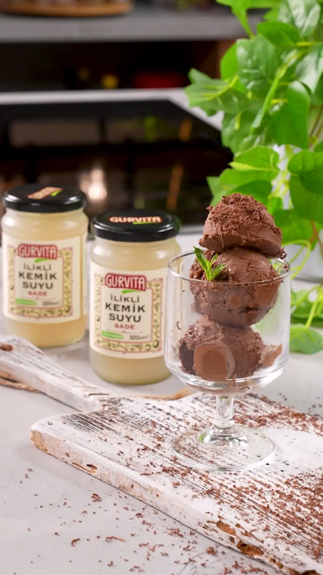 Gurvita İlikli Kemik Suyu ile Sağlıklı ve Serinleten Dondurma Tarifi