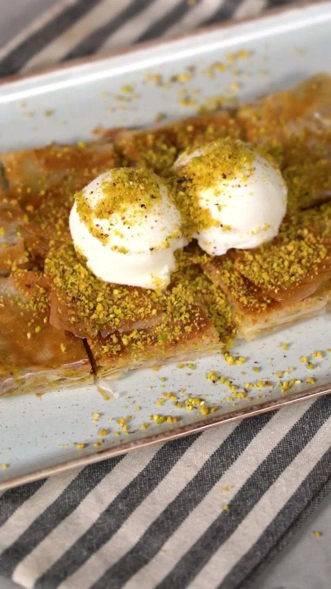 Baklava Yufkasından Pratik Antep Katmeri Tarifi