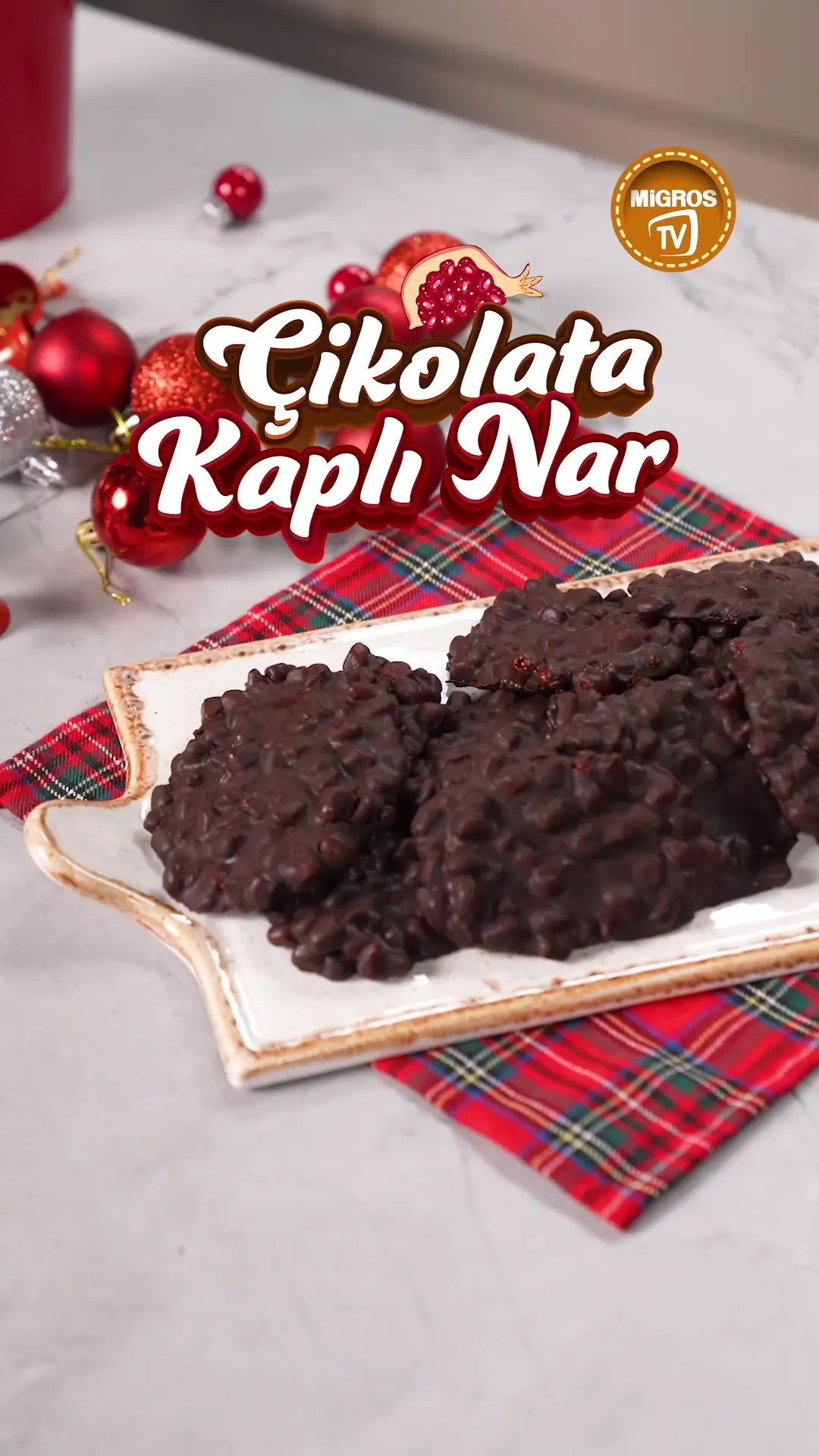 Çikolata ve Nar ile 2 Malzemeli Şahane Yılbaşı Tatlısı!