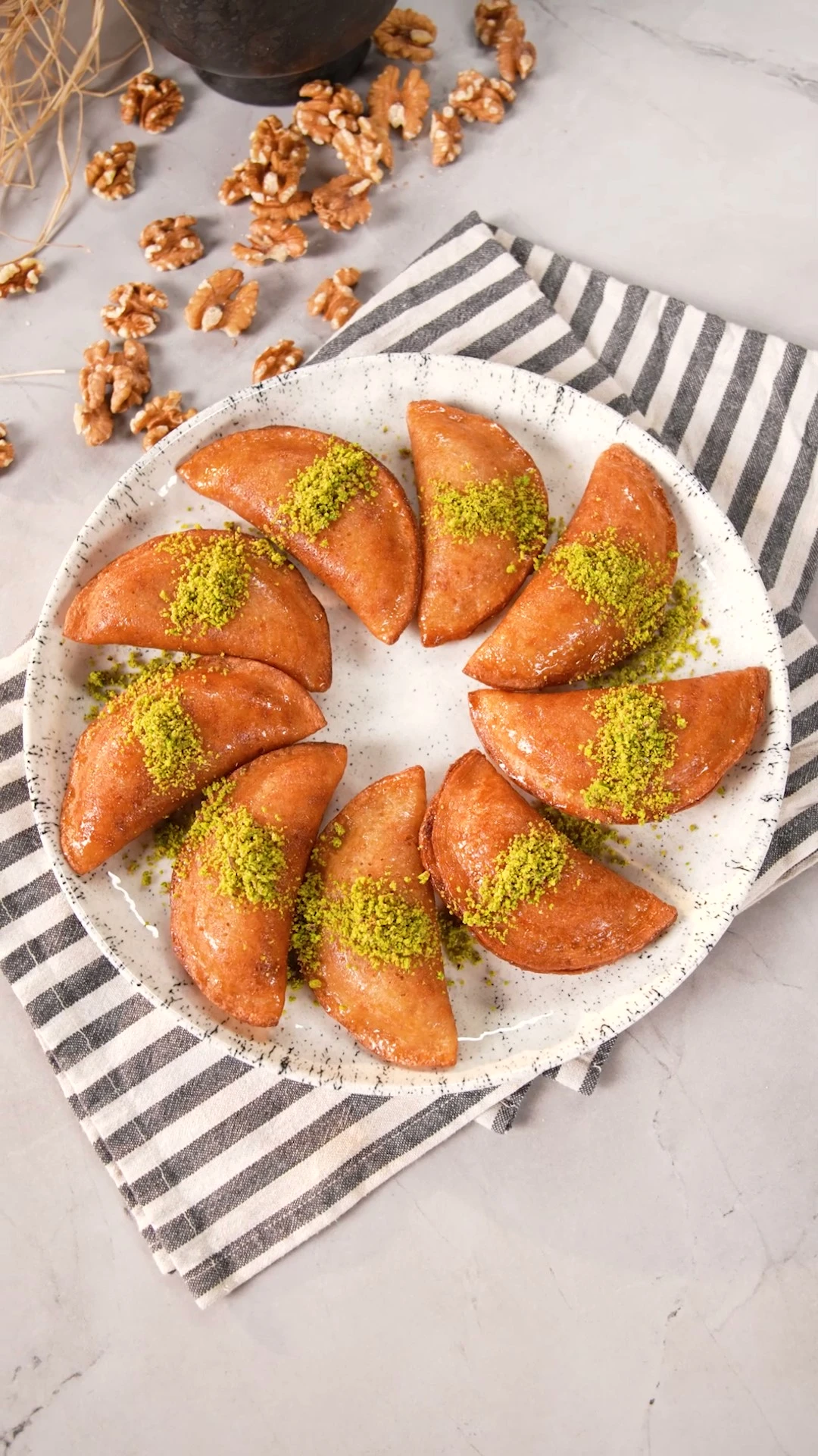 Arap Kadayıfı (Taş Kadayıf) Tarifi – Antalya ve Adana Mutfağından Gelen Efsane Lezzet!