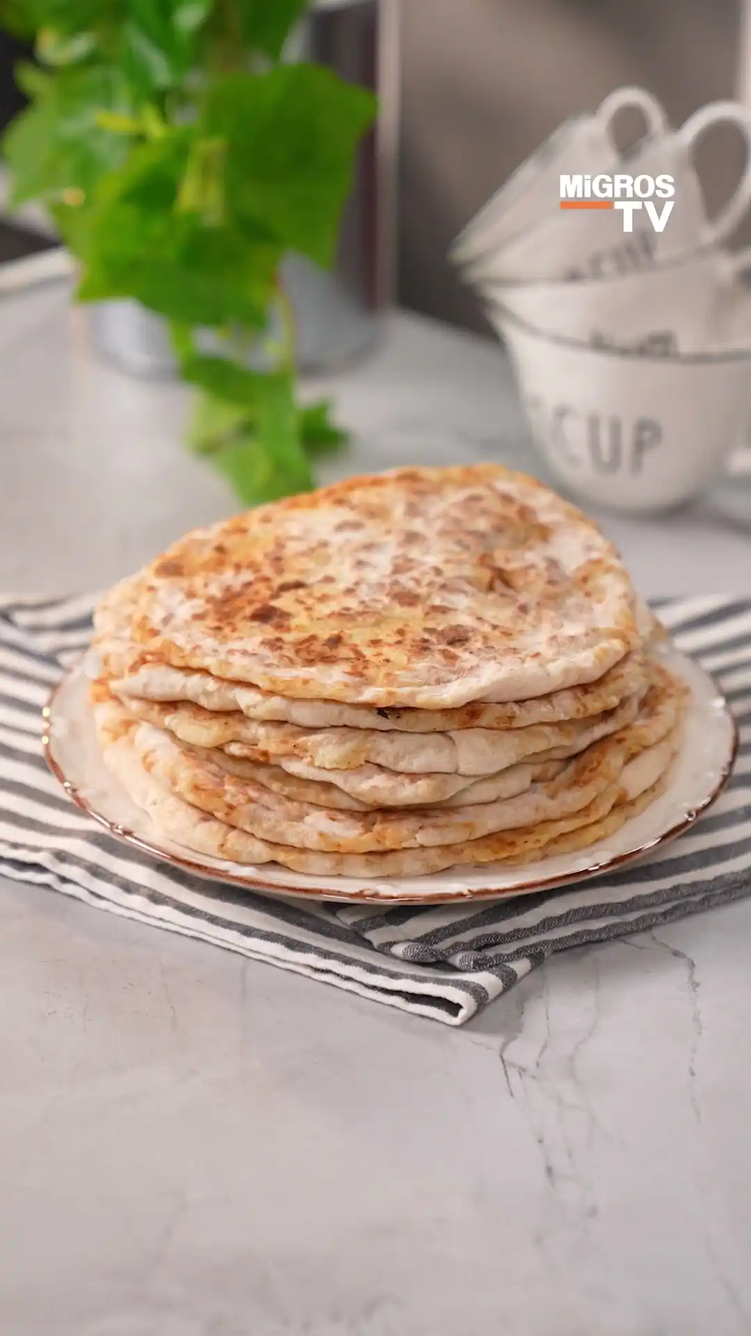 10 Dakikada Efsane Lezzet! Patatesli Bazlama (Velibah) Nasıl Yapılır?