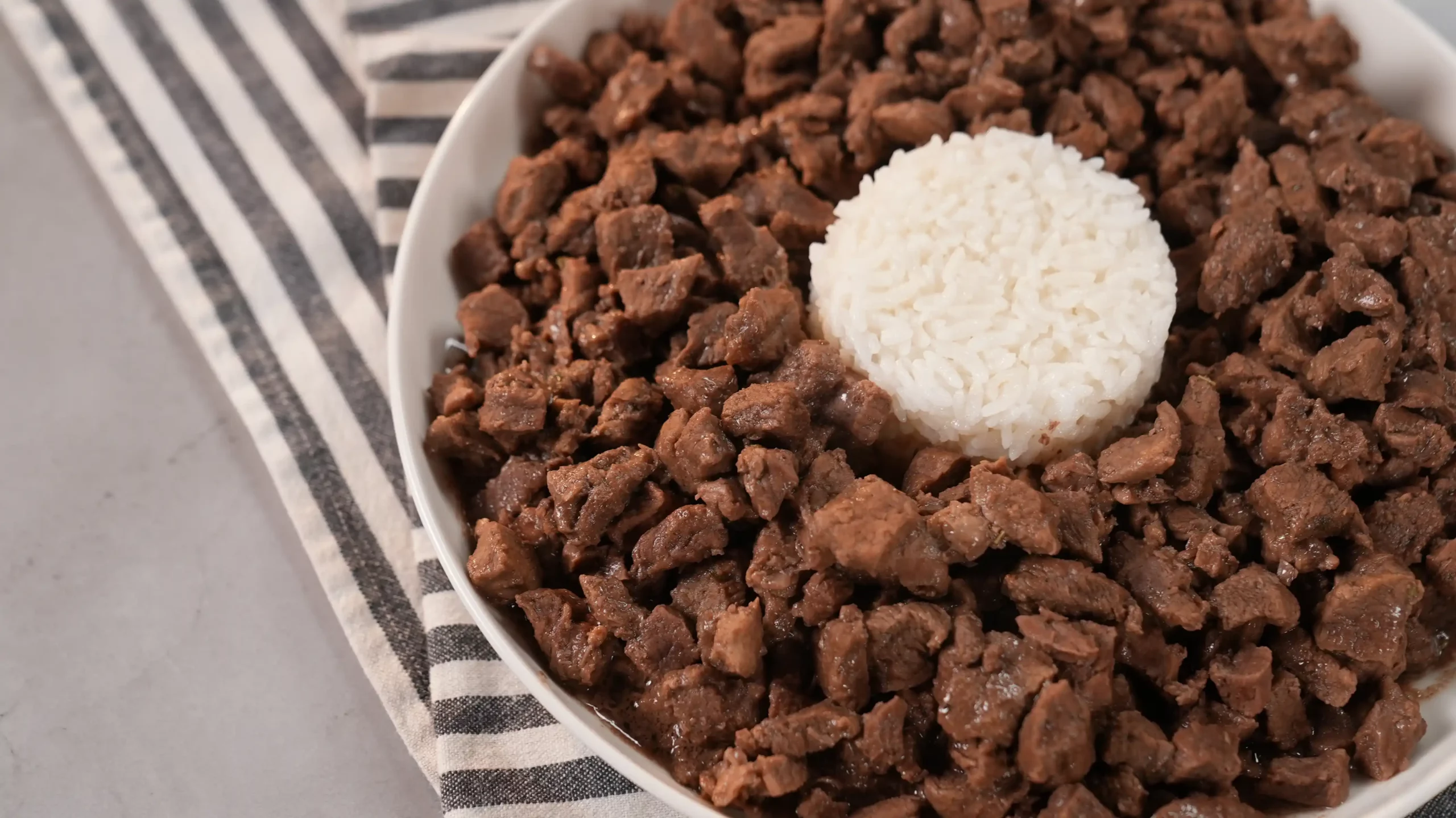 Kurban Etiyle Lokum Gibi Kavurma Nasıl Yapılır? | Tüm Püf Noktalarıyla Bayram Tarifi