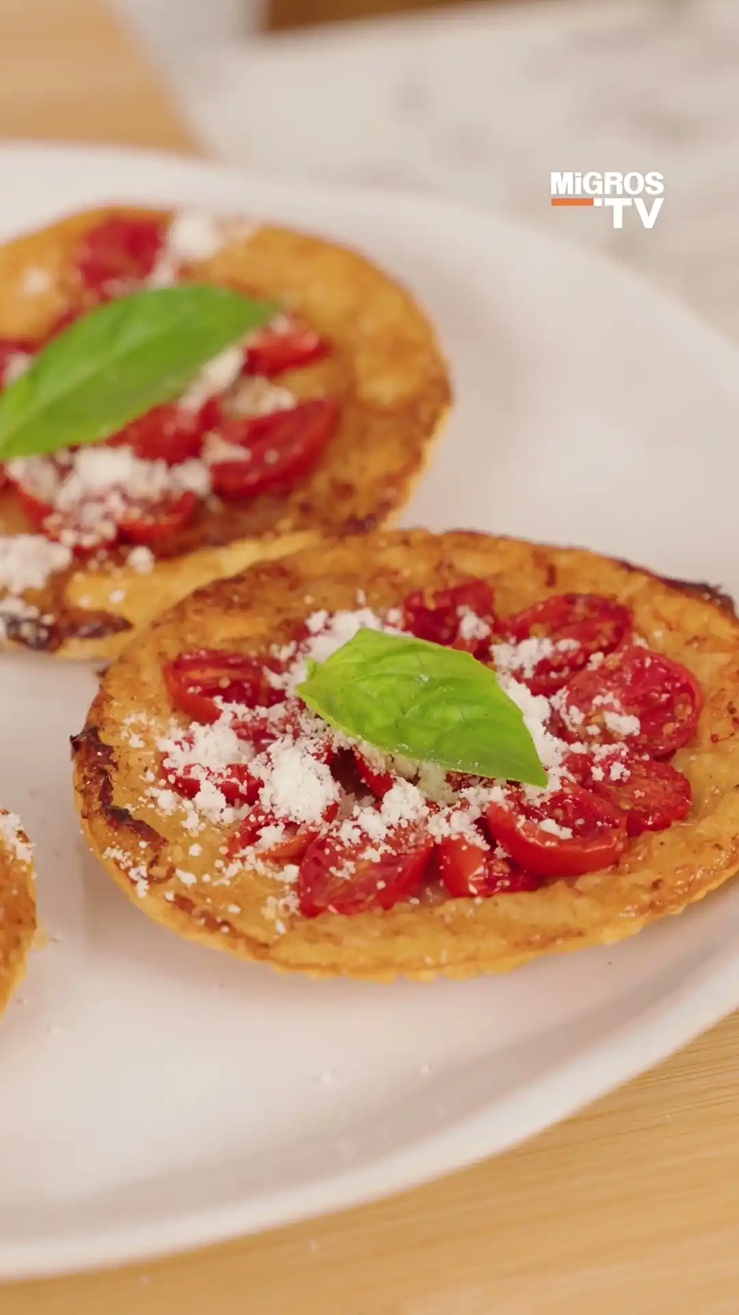 Domatesli Milföy Tart! Sadece 10 Dakikada Hazır!