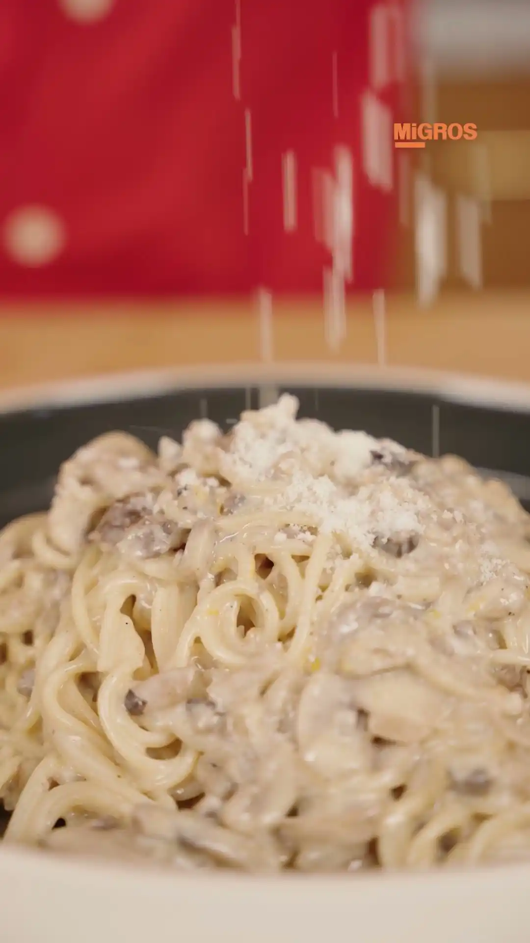 Makarna Seviyorsan Bu Tarife Bayılacaksın! Kremalı Mantarlı Makarna Tarifi