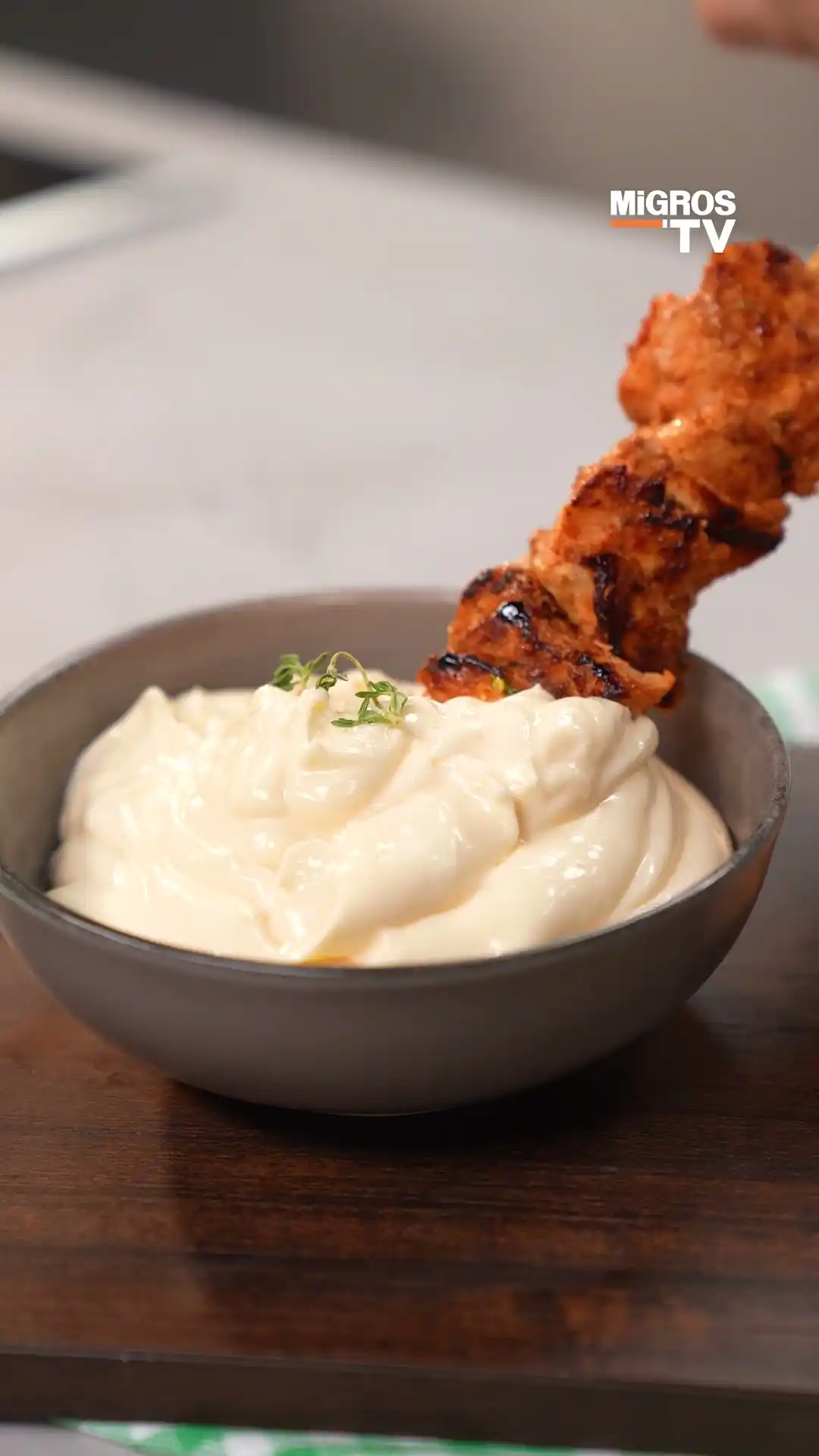 1 Dakikada Ev Yapımı Mayonez Tarifi – Sarımsaklı Mayonezin Püf Noktaları